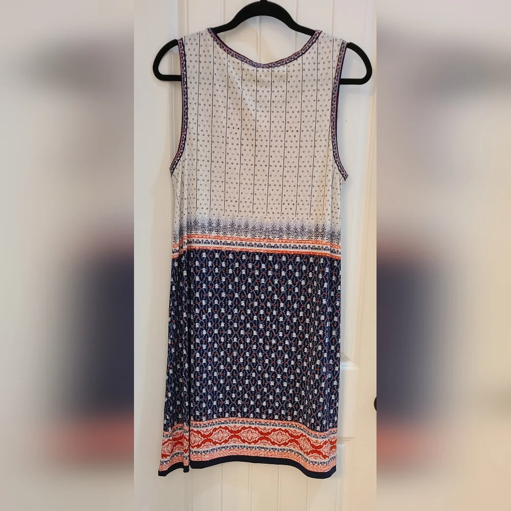 Sleeveless Red and Blue Patterned Dress - Picture 2 of 6